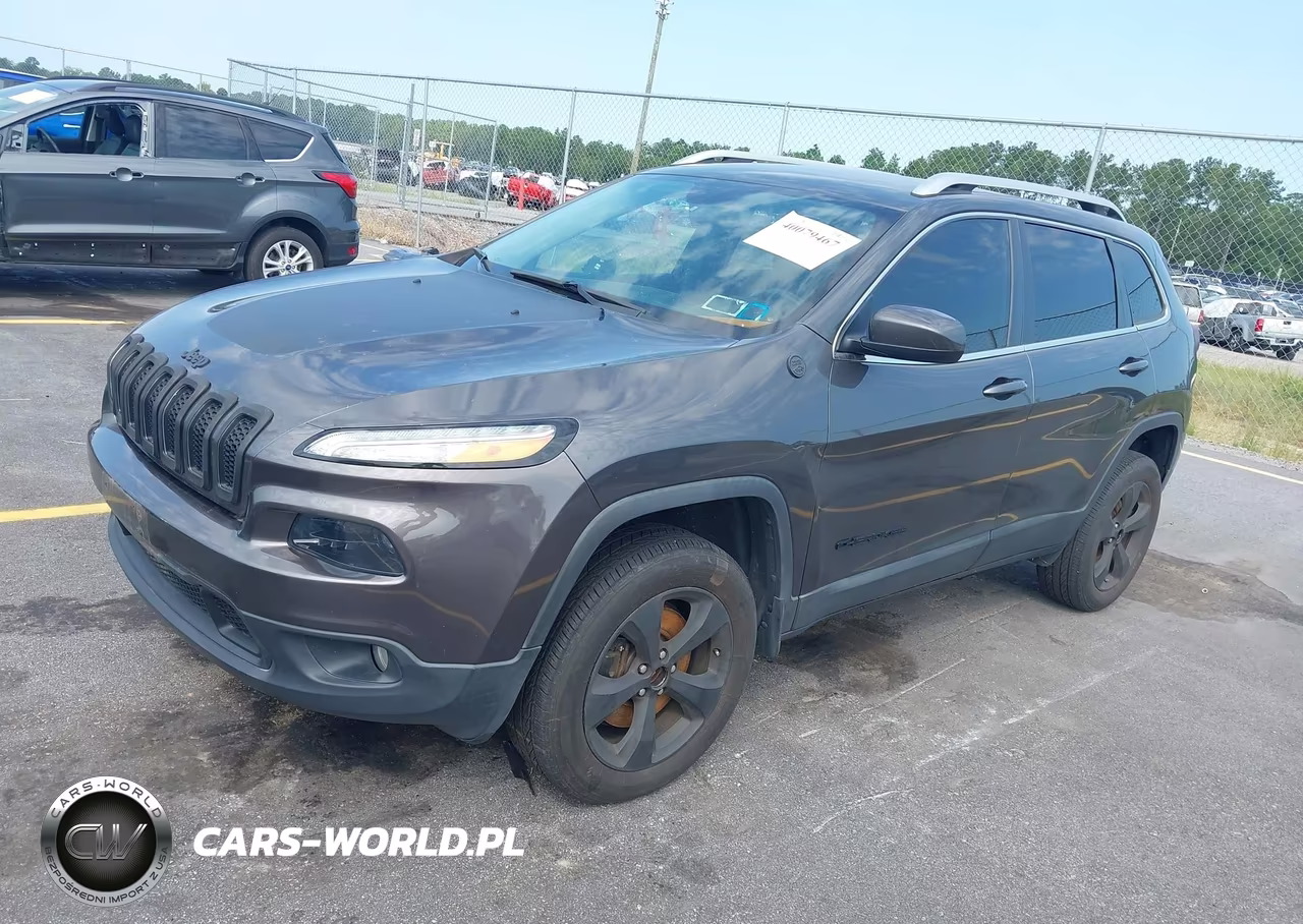 2015 Jeep Cherokee Latitude VIN:1C4PJMCB2FW728778 - 2