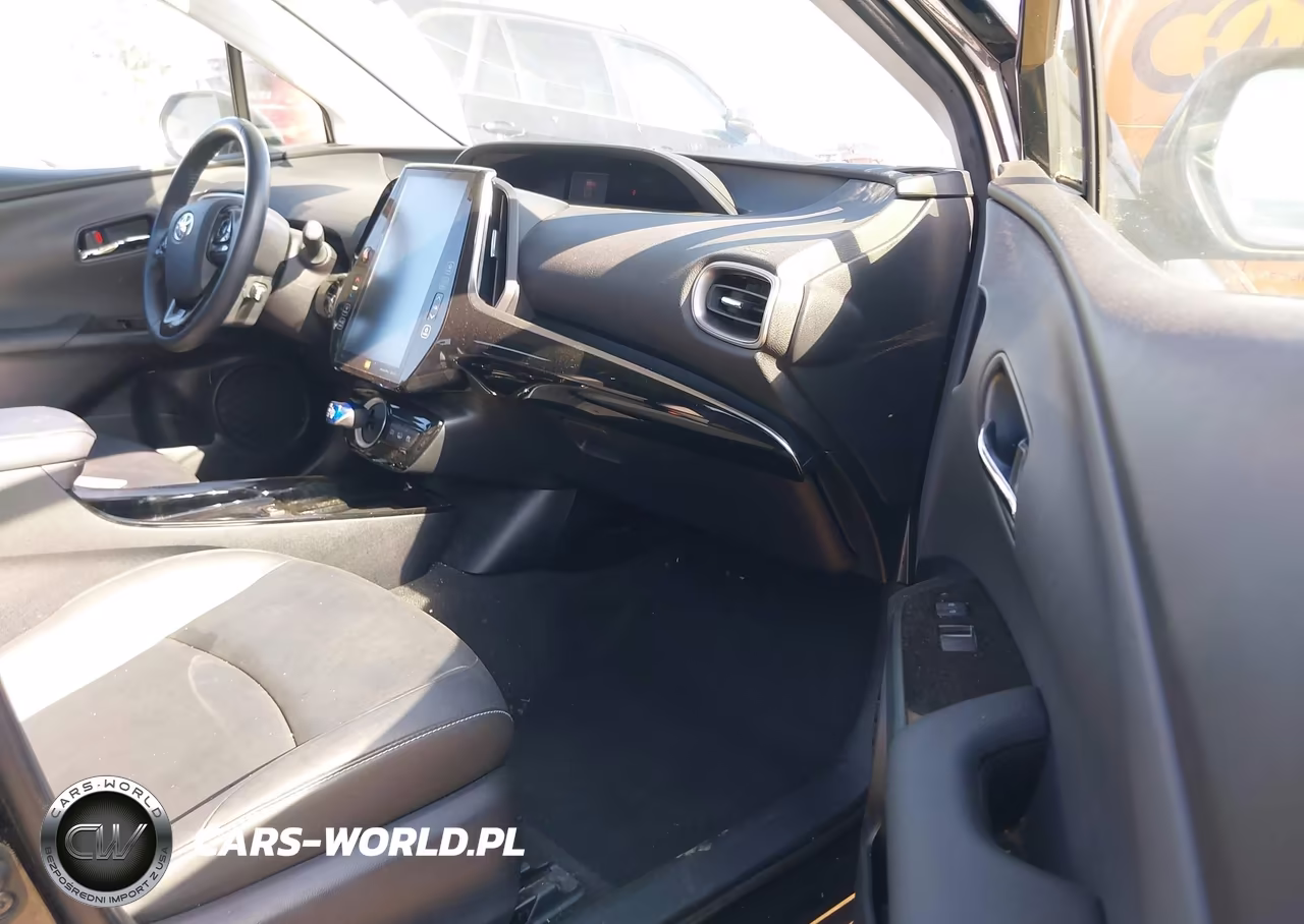 2021 Toyota Prius Prime Limited VIN:JTDKAMFP9M3187809 - 5