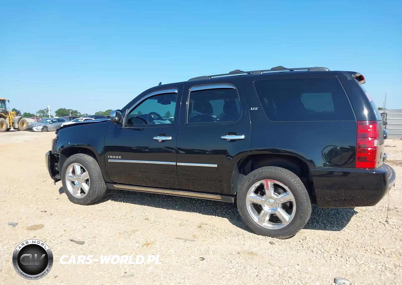 2011 Chevrolet Tahoe Ltz VIN:1GNSCCE03BR390995 - 14