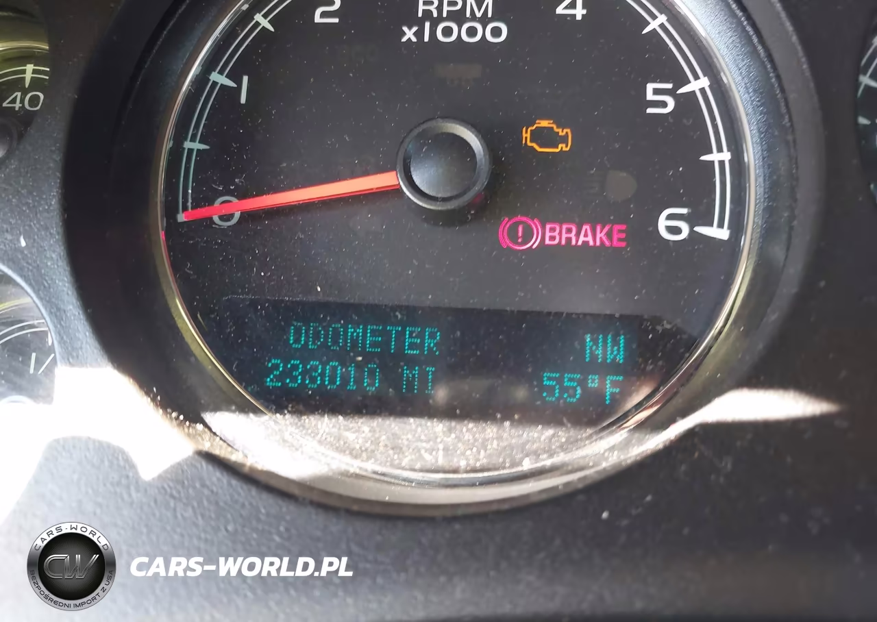 2011 Chevrolet Tahoe Ltz VIN:1GNSCCE03BR390995 - 15
