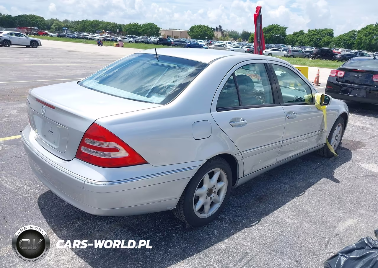 2001 Mercedes-Benz C 320 VIN:WDBRF64J41F026190 - 4