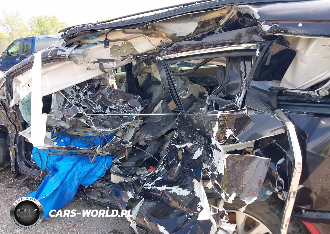 2019 Chrysler Pacifica Touring L VIN:2C4RC1BG9KR547954 - 6