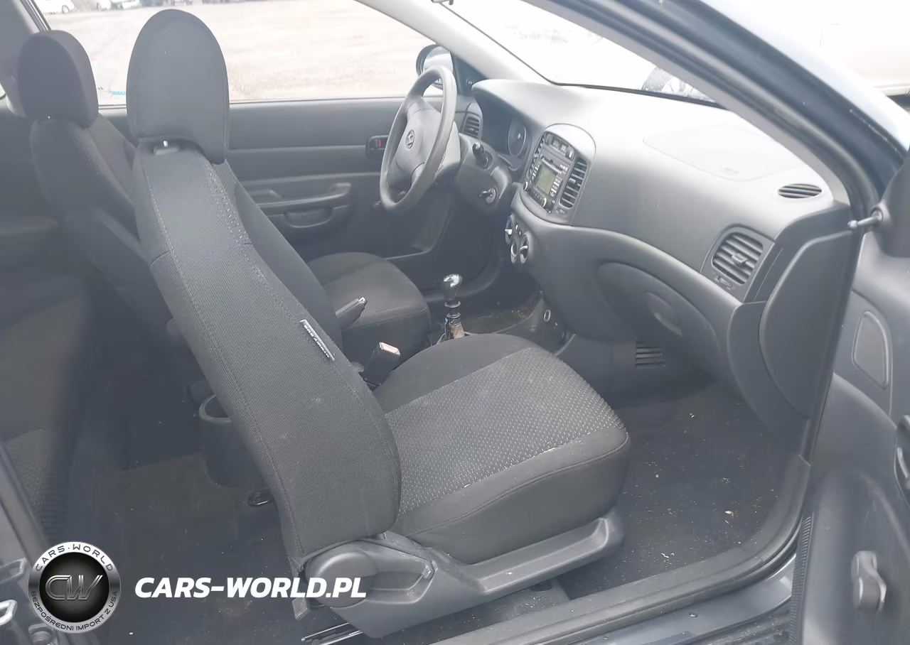 2009 Hyundai Accent Gs VIN:KMHCM36C79U110419 - 5