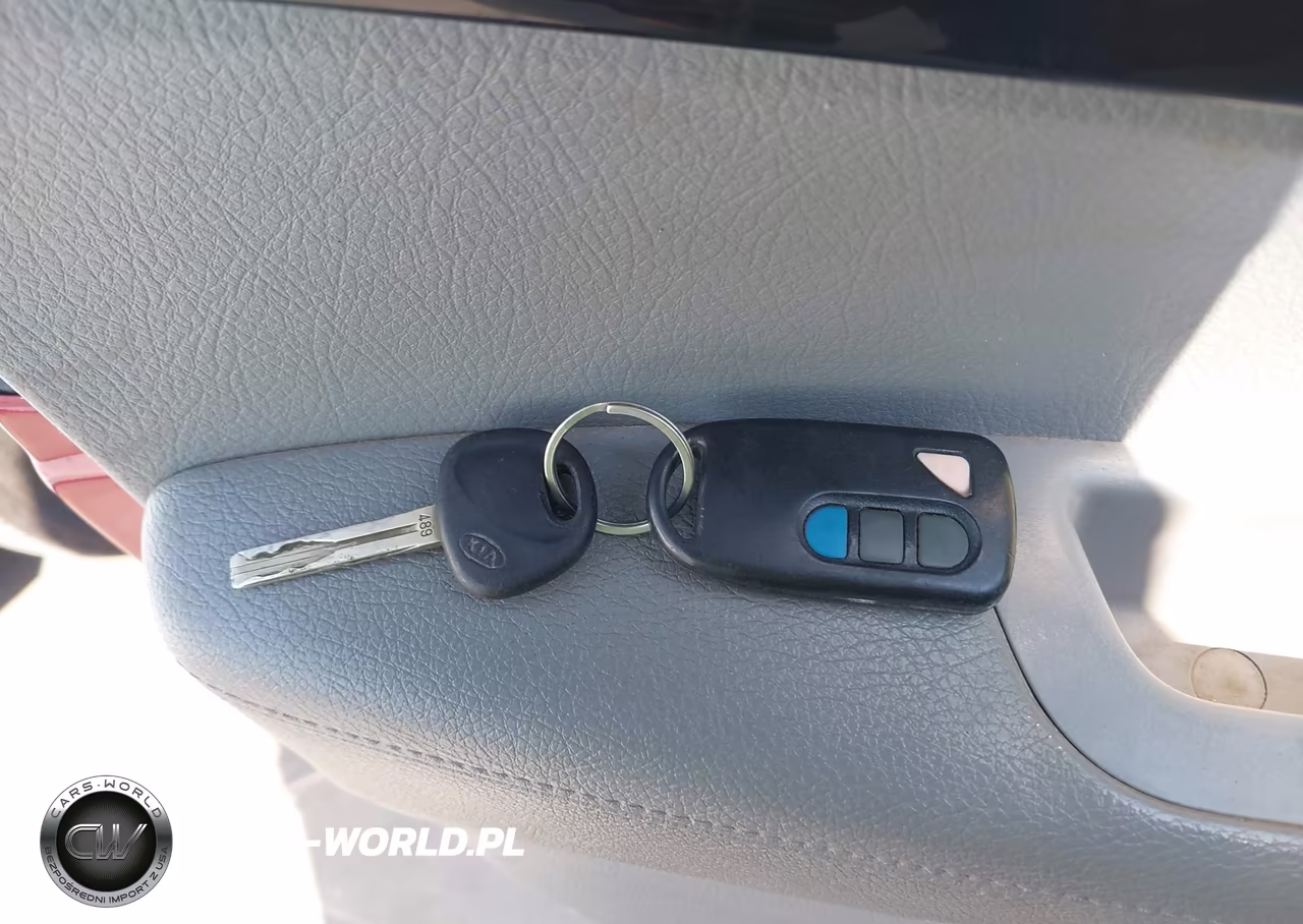 2011 Kia Sorento Lx VIN:5XYKT4A15BG082819 - 11