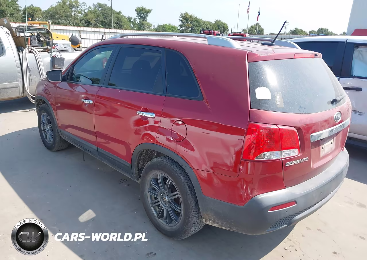 2011 Kia Sorento Lx VIN:5XYKT4A15BG082819 - 3
