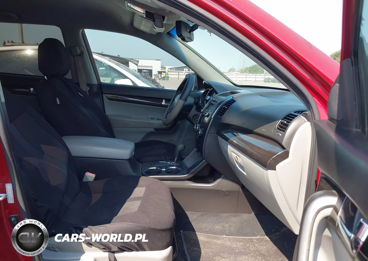 2011 Kia Sorento Lx VIN:5XYKT4A15BG082819 - 5