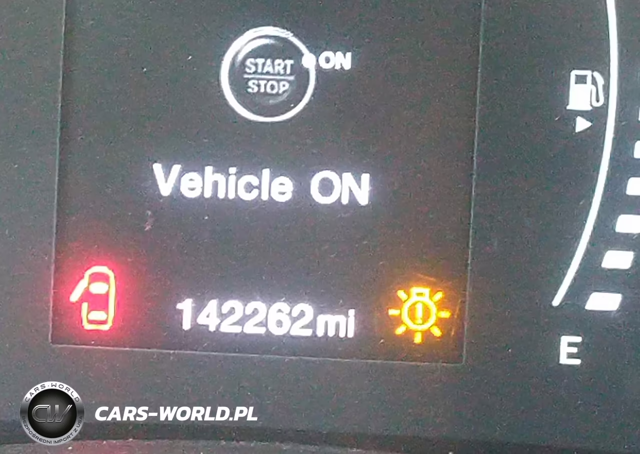 2018 Jeep Renegade Latitude 4X4 VIN:ZACCJBBB3JPH37144 - 15