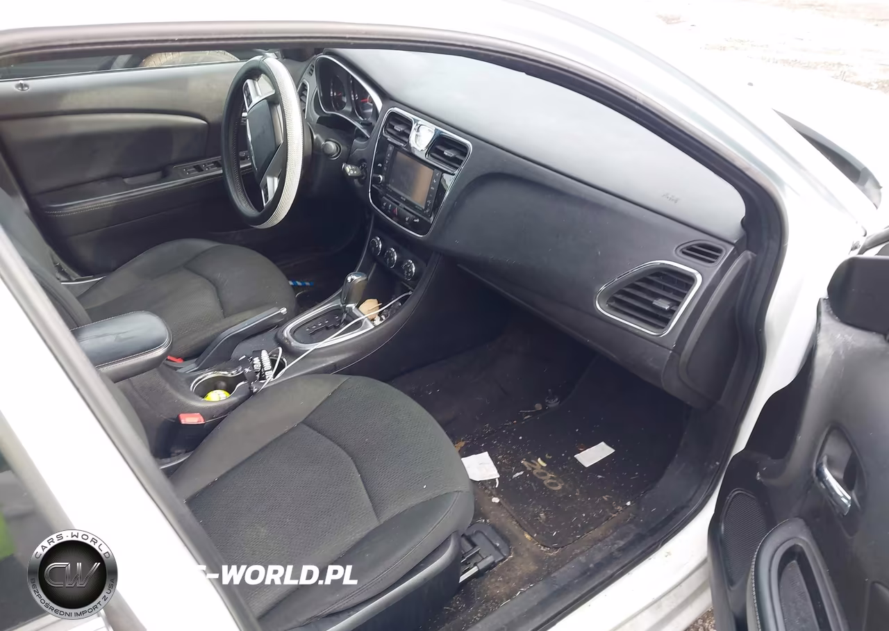 2012 Chrysler 200 Limited VIN:1C3CCBCBXCN109283 - 5