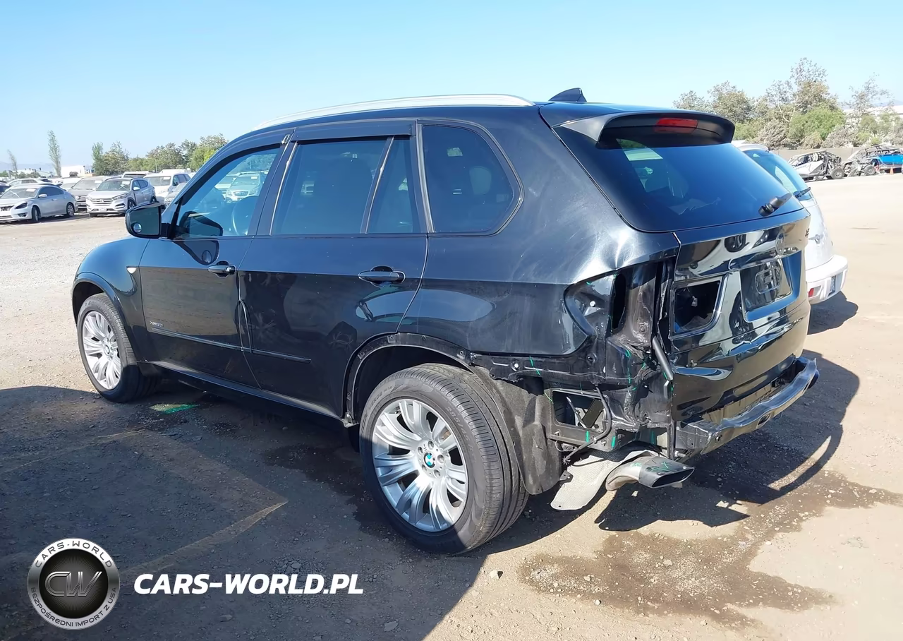 2013 BMW X5 xDrive50I VIN:5UXZV8C53D0C15670 - 3