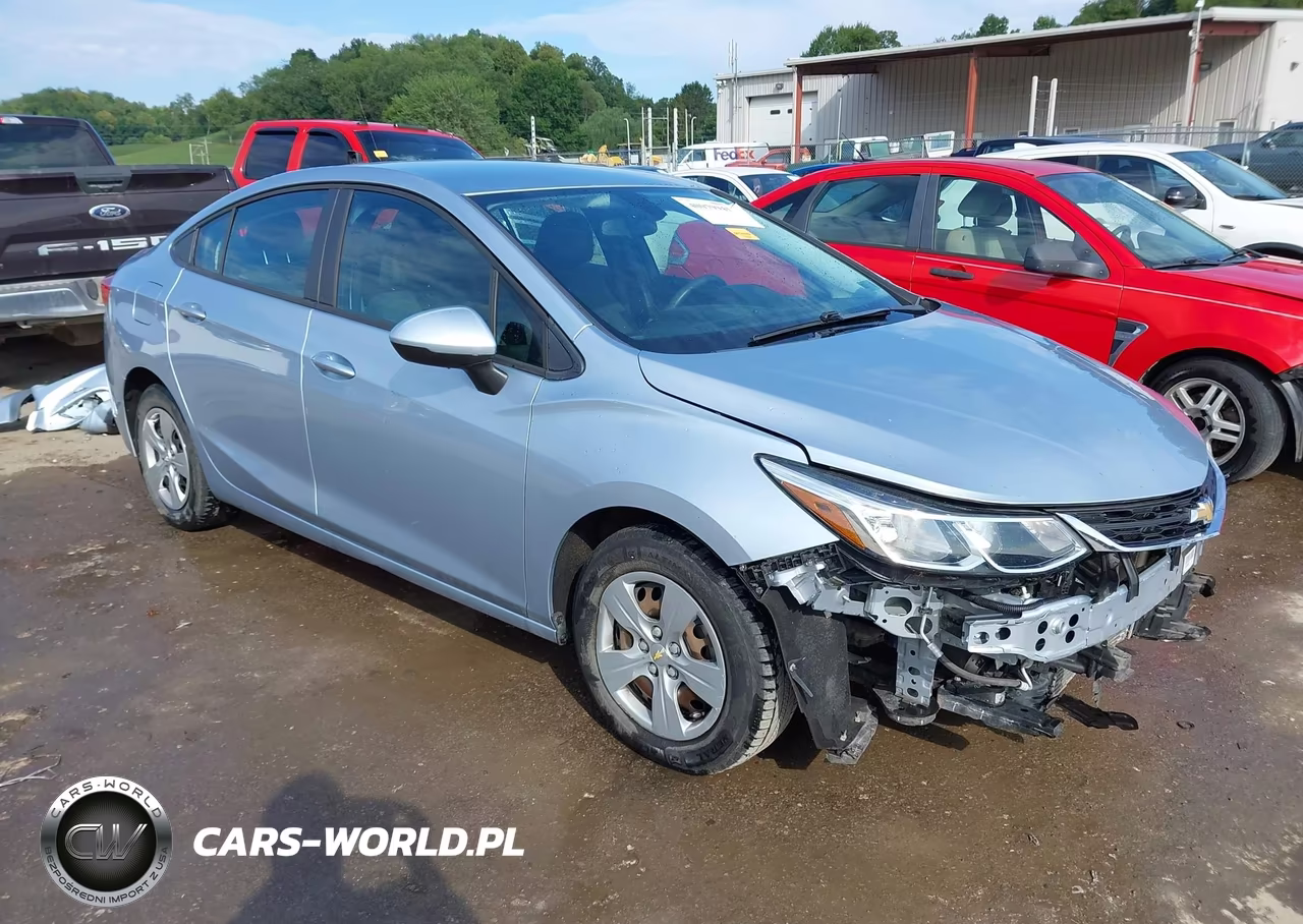 2018 Chevrolet Cruze Ls Auto – zdjęcie 1 z 20