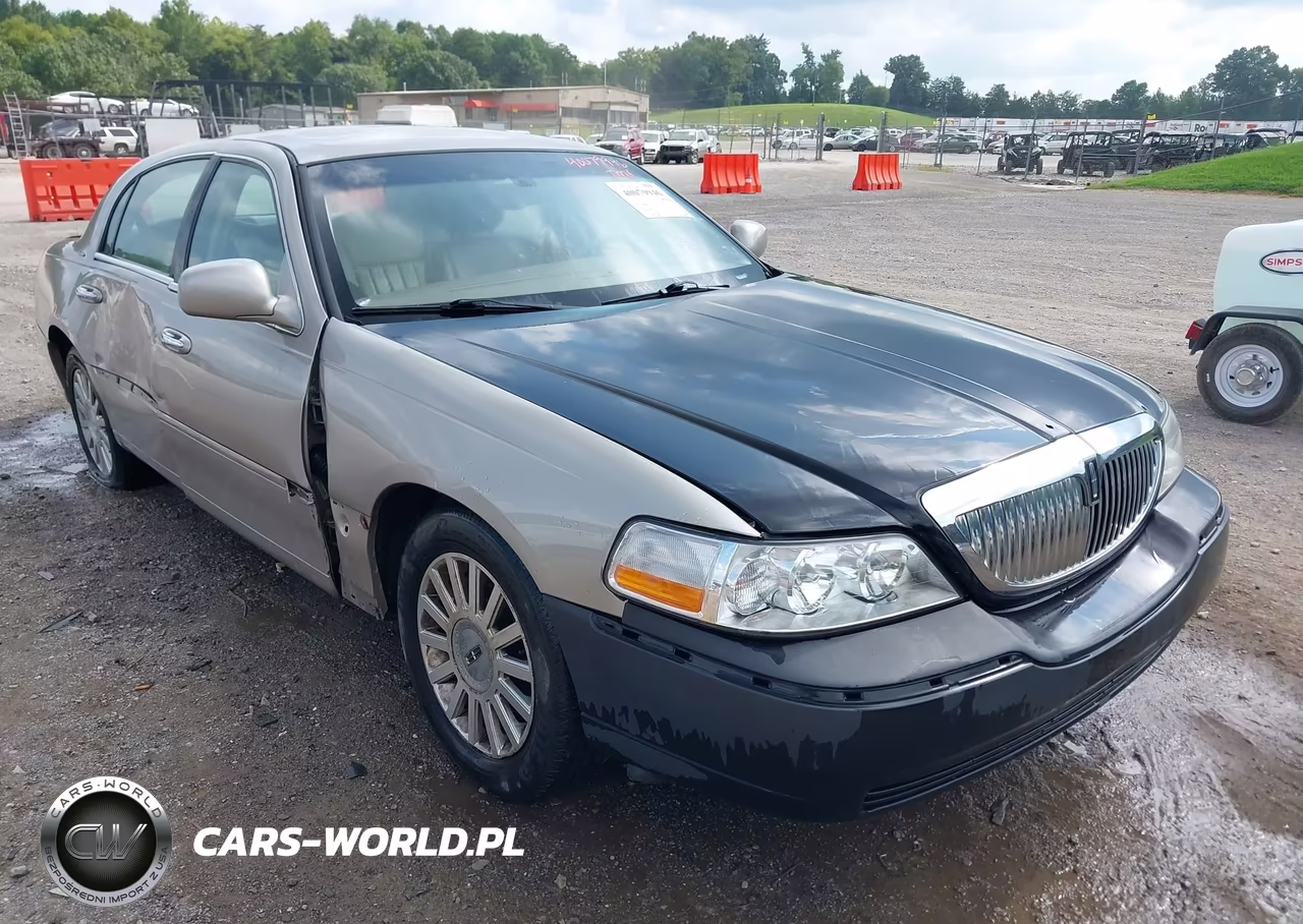 2003 Lincoln Town Car Executive