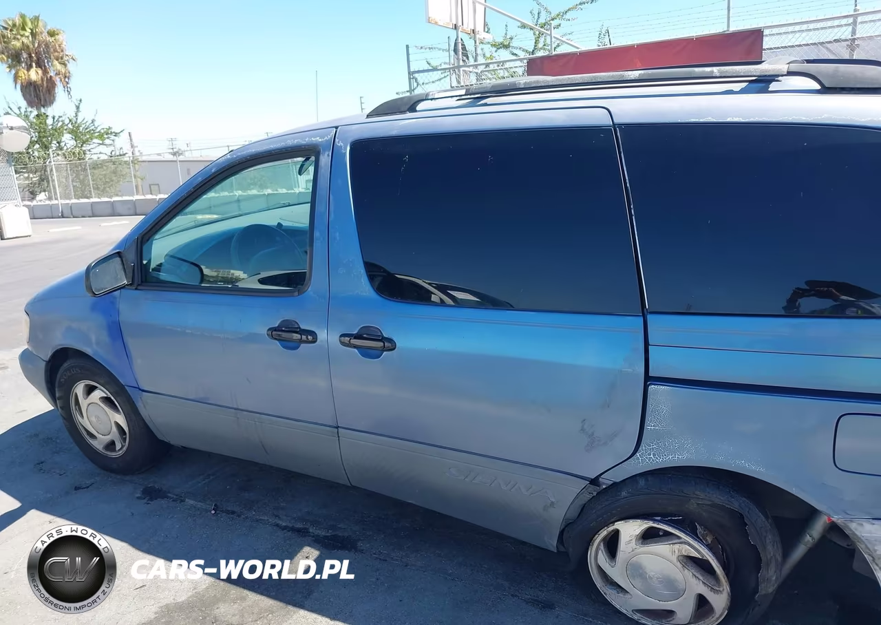 1999 Toyota Sienna Le VIN:4T3ZF13C9XU167920 - 14