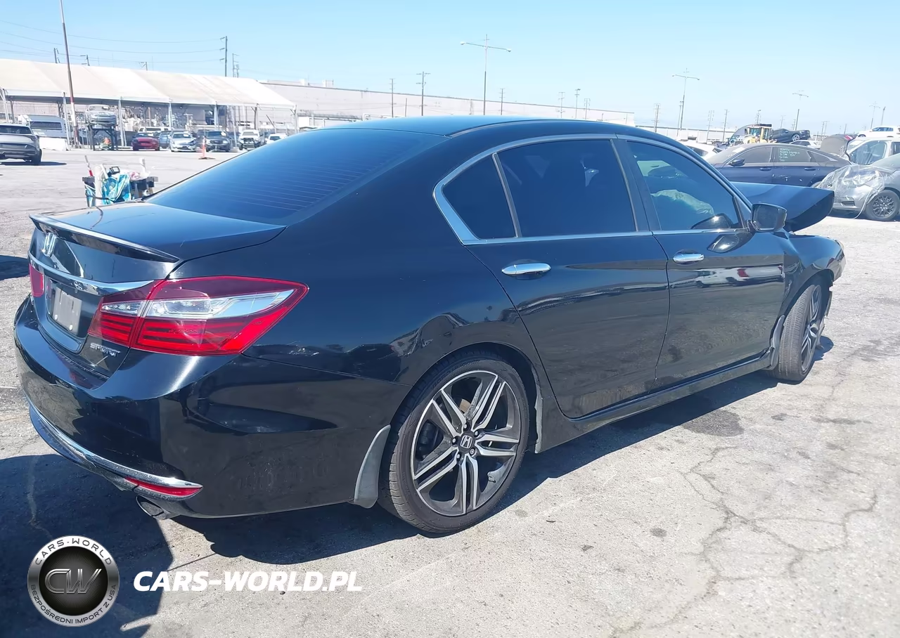 2017 Honda Accord Sport VIN:1HGCR2F54HA039375 - 4