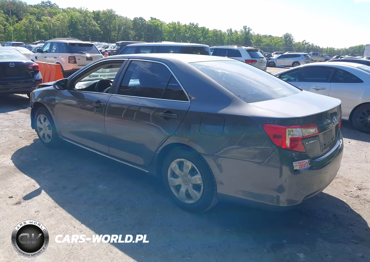 2013 Toyota Camry Le VIN:4T4BF1FK9DR295167 - 3