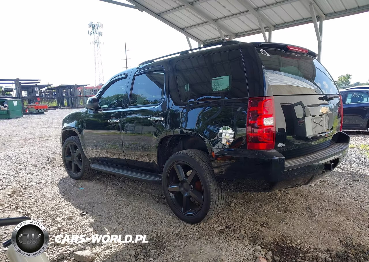 2013 Chevrolet Tahoe Lt VIN:1GNSKBE0XDR175257 - 3