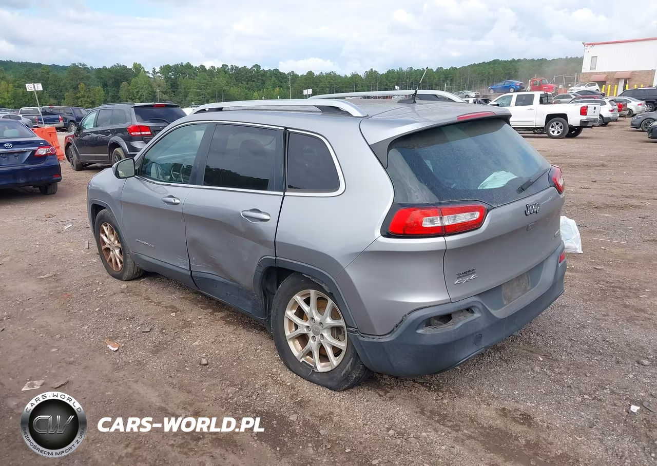 2015 Jeep Cherokee Latitude VIN:1C4PJMCB1FW749153 - 3