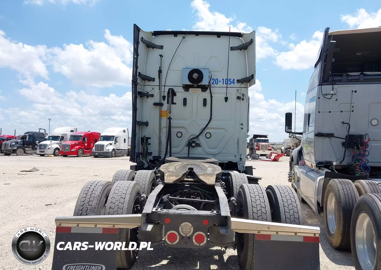 2020 Freightliner New Cascadia 126 VIN:3AKJHHDRXLSLH2302 - 15