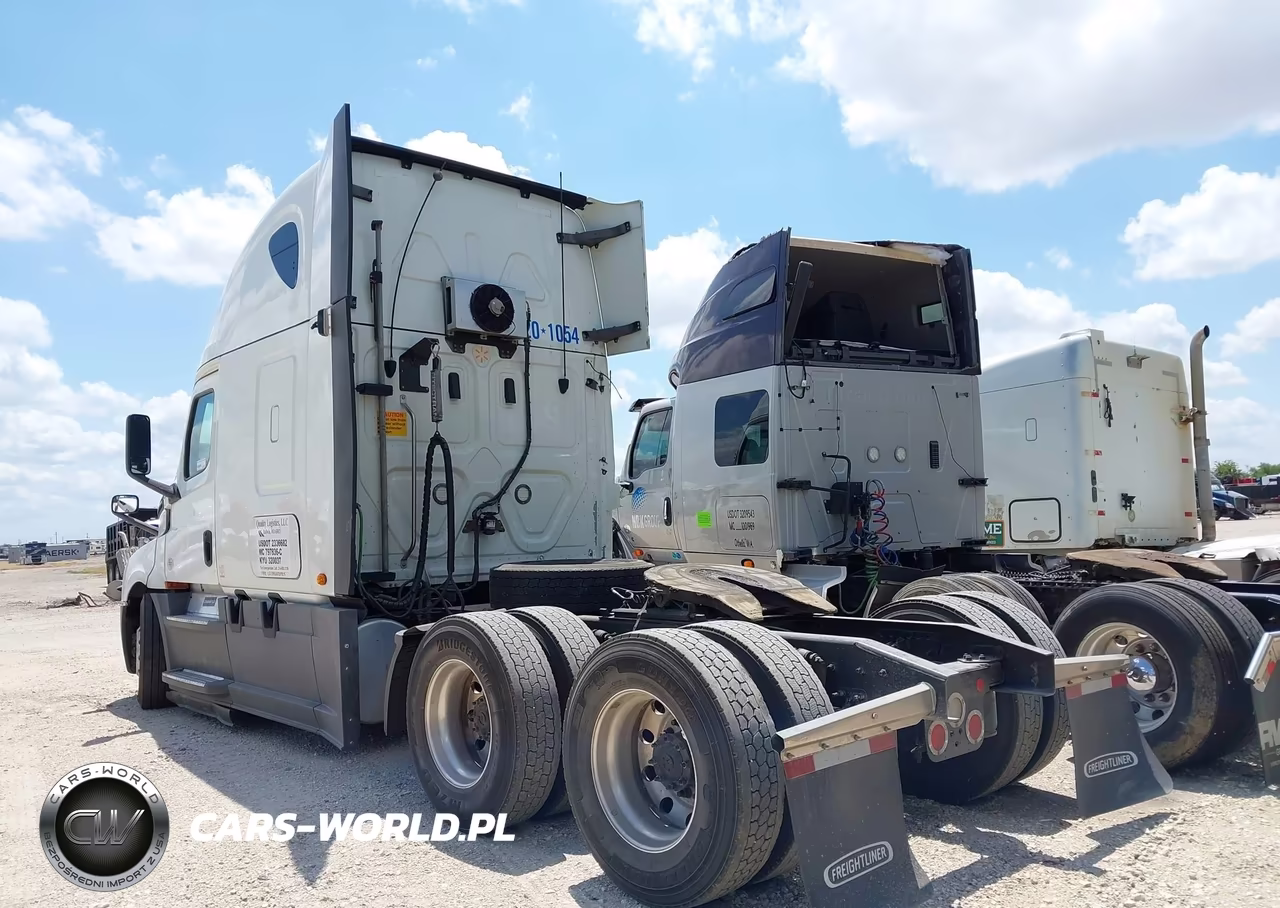 2020 Freightliner New Cascadia 126 VIN:3AKJHHDRXLSLH2302 - 3