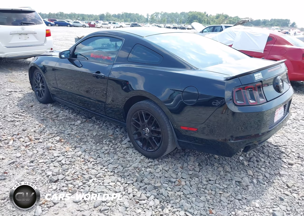 2014 Ford Mustang V6