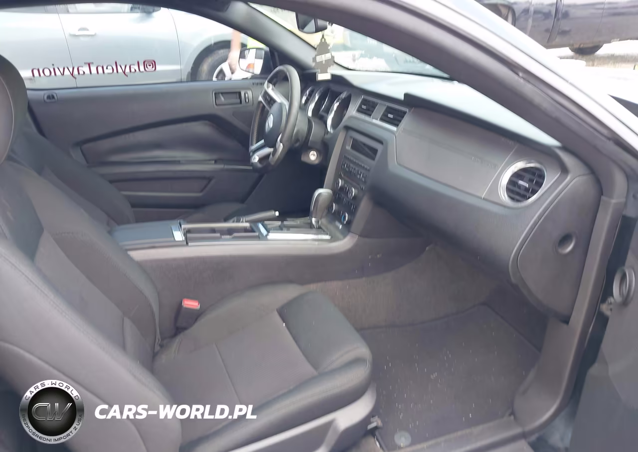 2014 Ford Mustang V6 VIN:1ZVBP8AM0E5320432 - 5