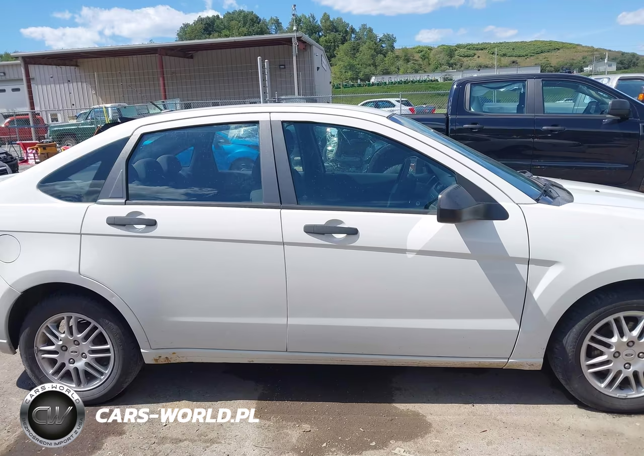 2010 Ford Focus Se VIN:1FAHP3FN2AW258169 - 13