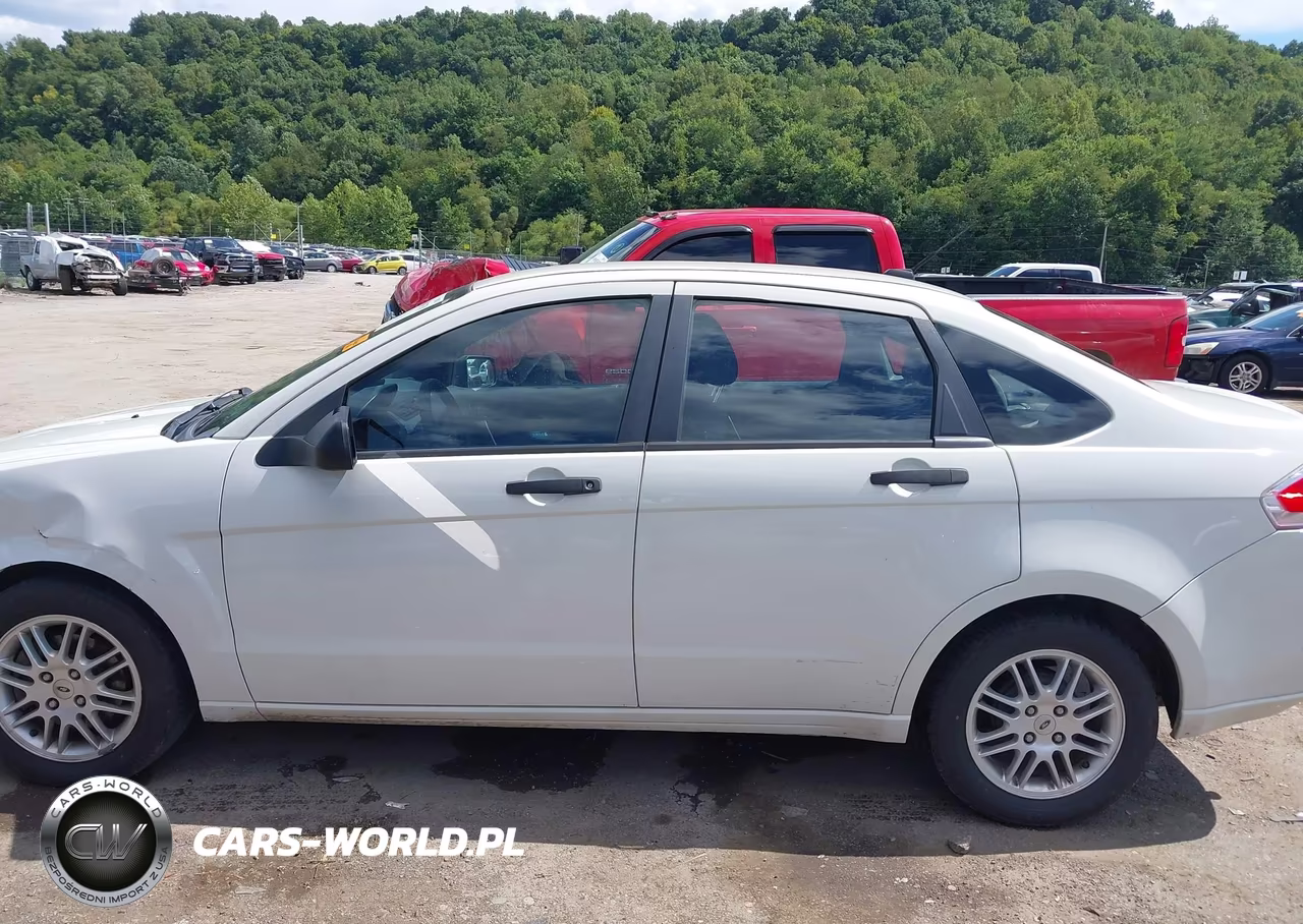 2010 Ford Focus Se VIN:1FAHP3FN2AW258169 - 14