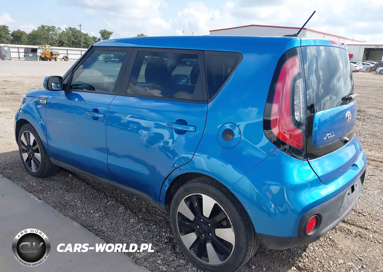 2018 Kia Soul + VIN:KNDJP3A52J7568058 - 3