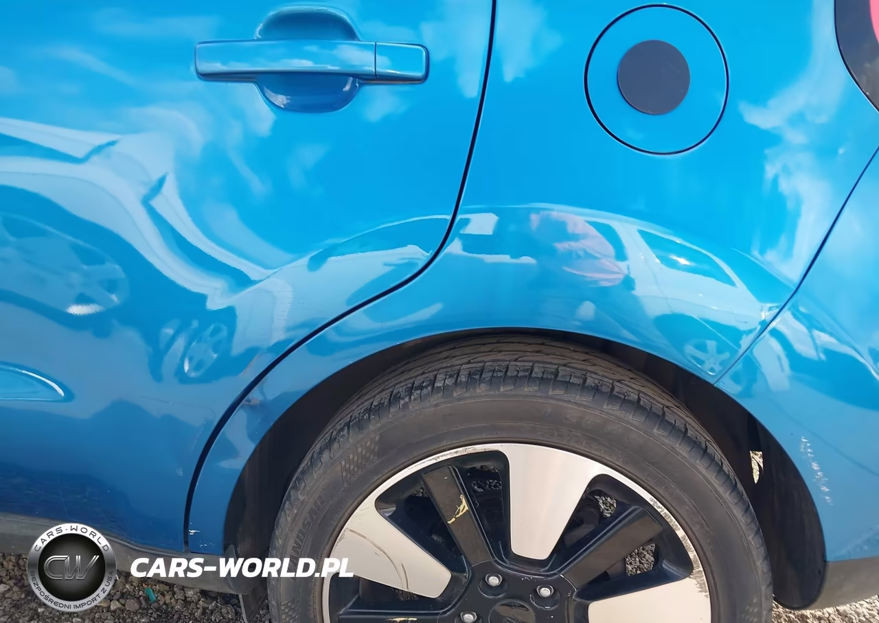 2018 Kia Soul + VIN:KNDJP3A52J7568058 - 6