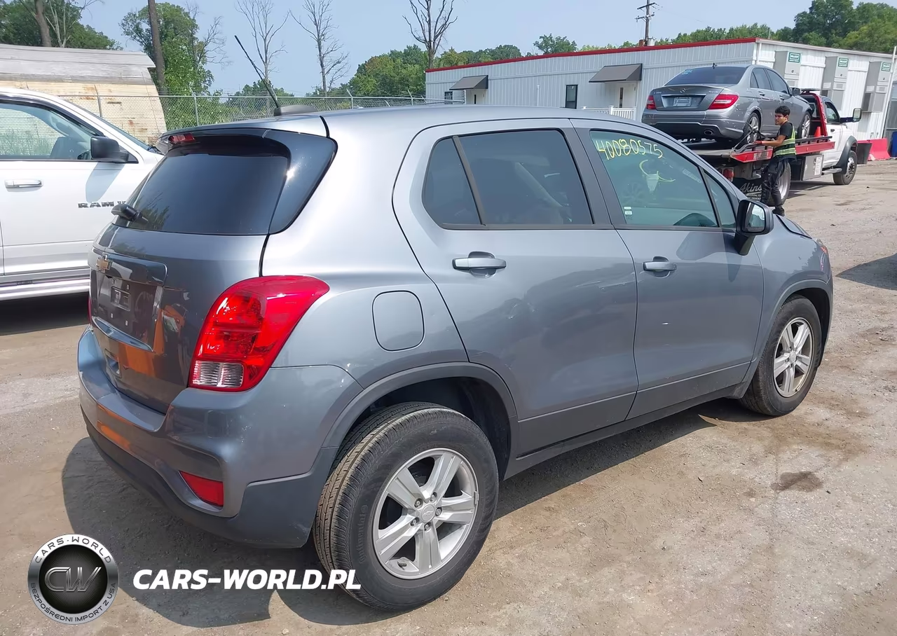 2020 Chevrolet Trax Fwd Ls VIN:3GNCJKSB2LL168421 - 4