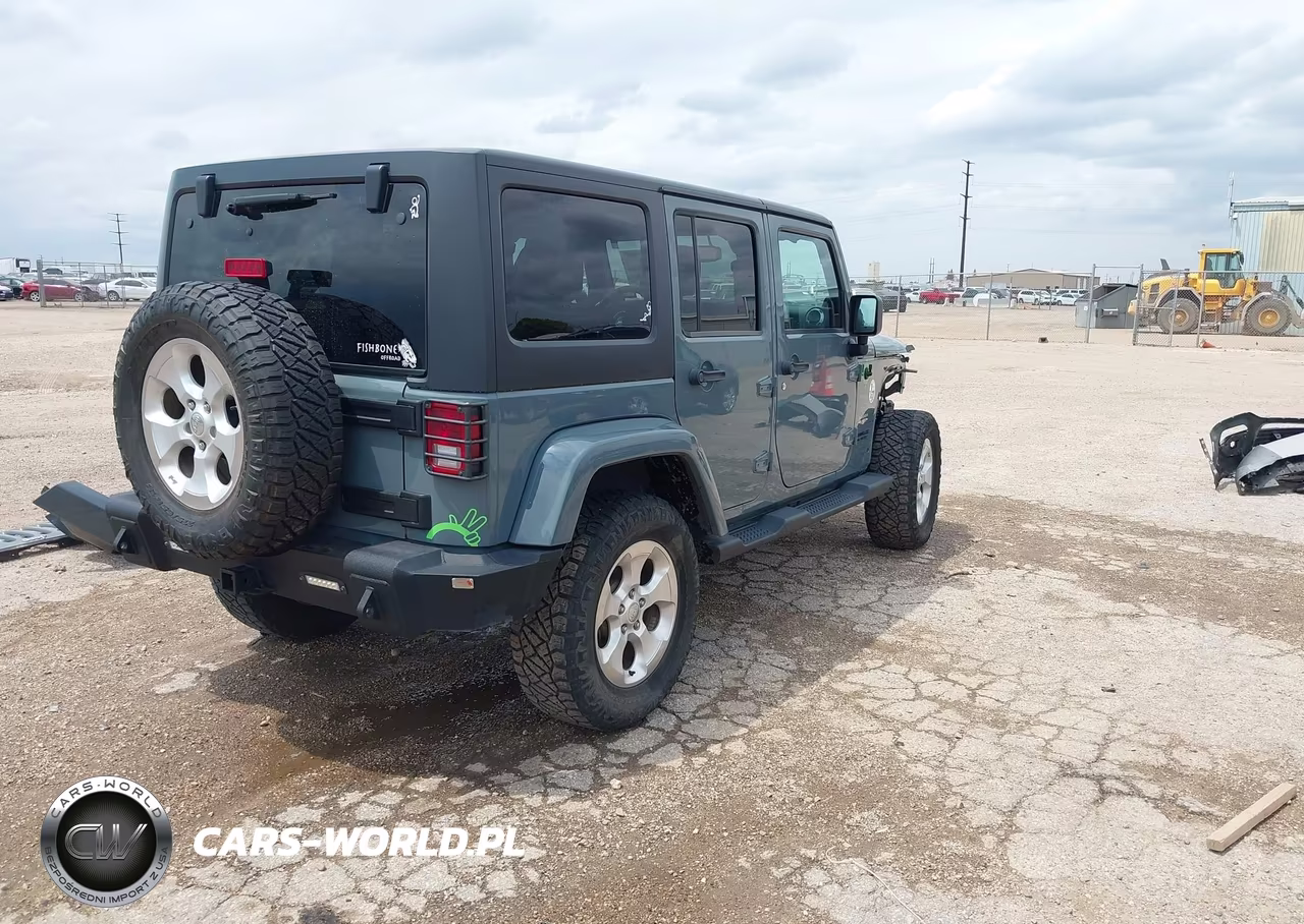 2014 Jeep Wrangler Unlimited Sahara VIN:1C4BJWEG4EL217863 - 4