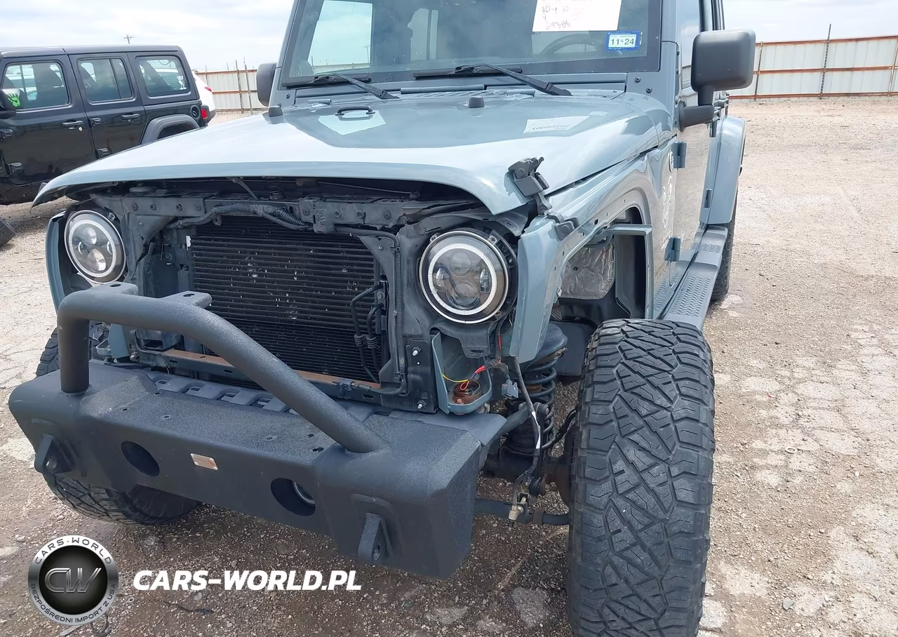 2014 Jeep Wrangler Unlimited Sahara VIN:1C4BJWEG4EL217863 - 6