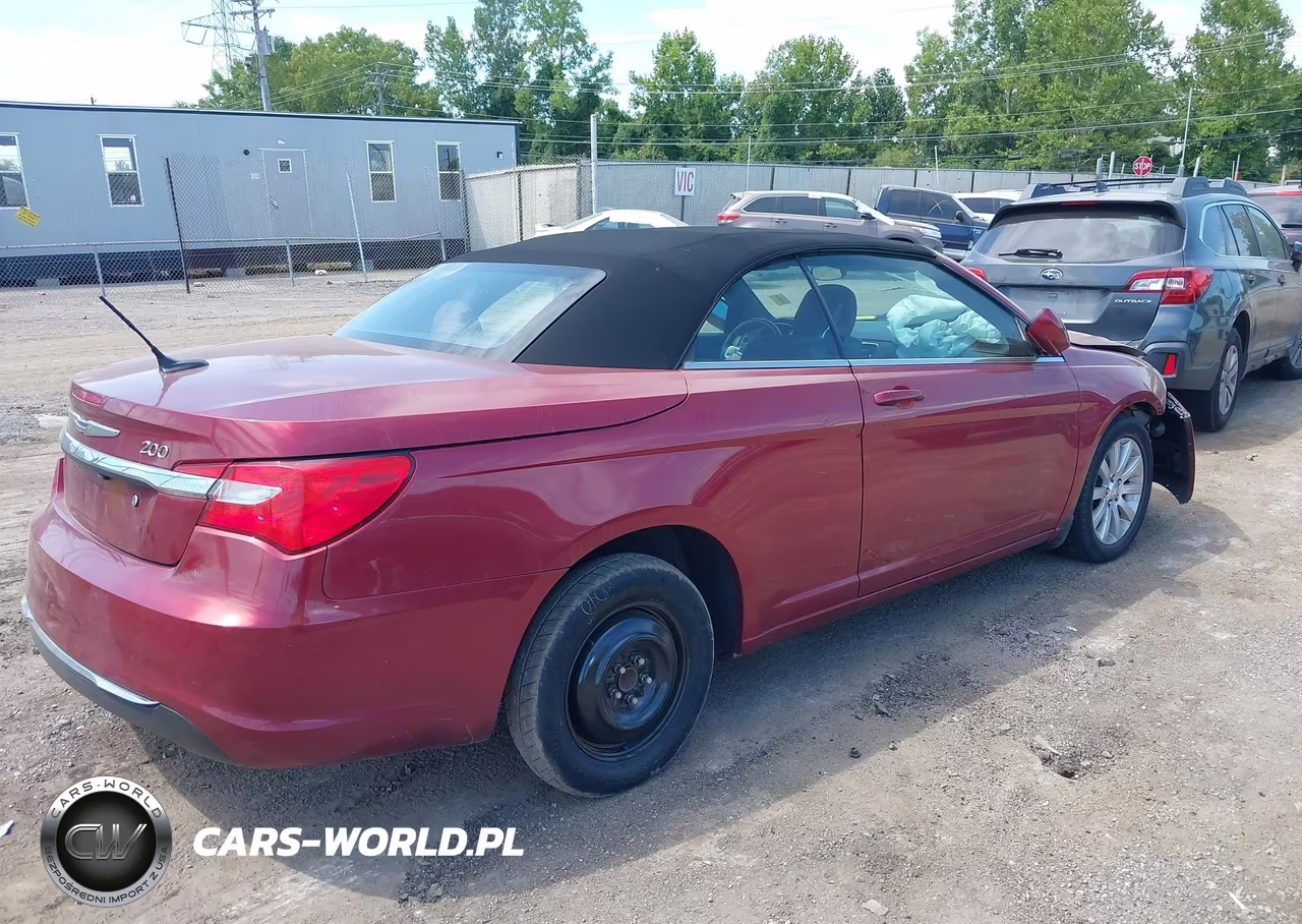 2012 Chrysler 200 Touring VIN:1C3BCBEB6CN215626 - 4