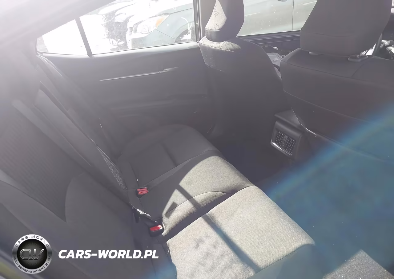 2025 Toyota Camry Le VIN:4T1DAACK5SU501880 - 8