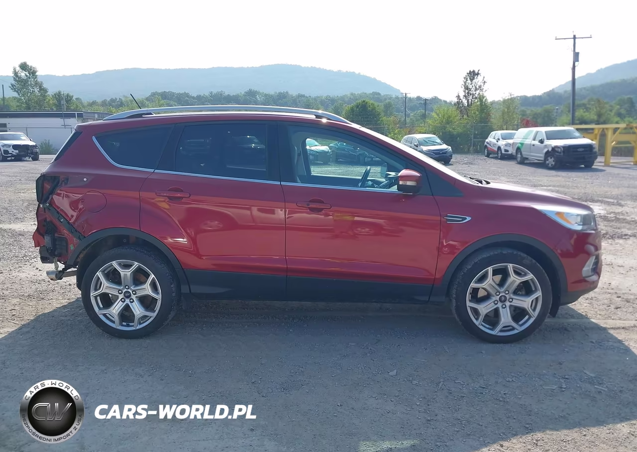 2018 Ford Escape Titanium VIN:1FMCU9J9XJUA27280 - 13