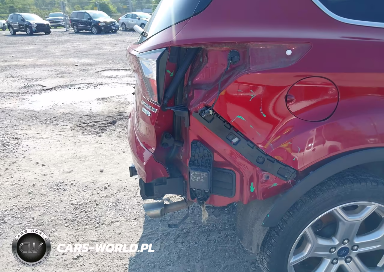 2018 Ford Escape Titanium VIN:1FMCU9J9XJUA27280 - 19