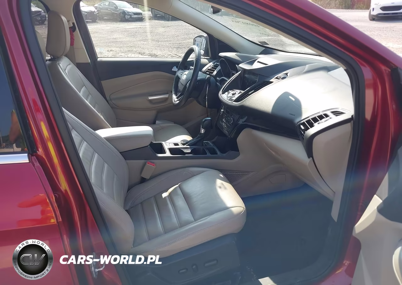 2018 Ford Escape Titanium VIN:1FMCU9J9XJUA27280 - 5