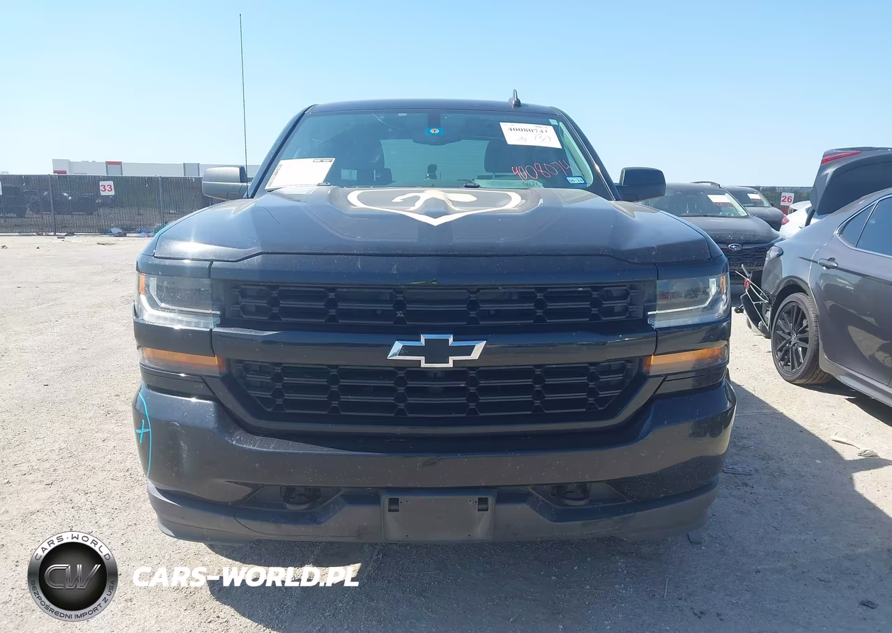 2018 Chevrolet Silverado 1500 Custom VIN:3GCPCPEH2JG212697 - 12