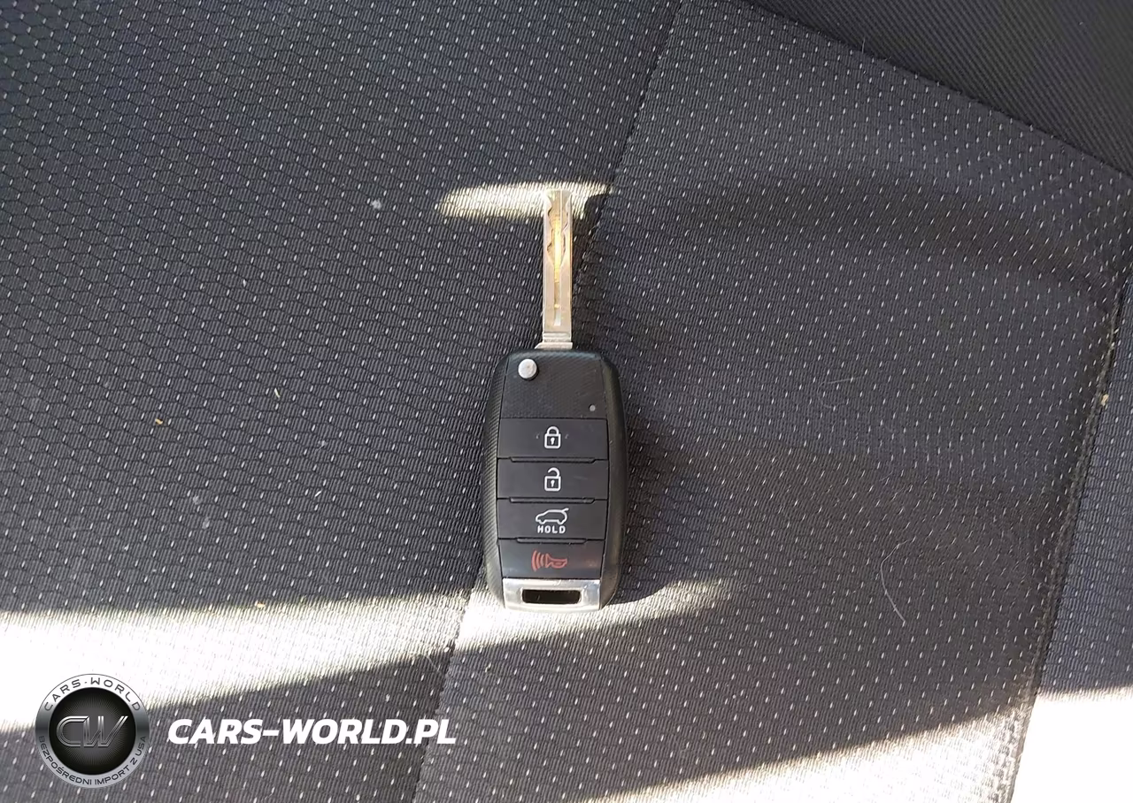 HYUNDAI ELANTRA VIN:KMHD74LF4HU072081 - 11