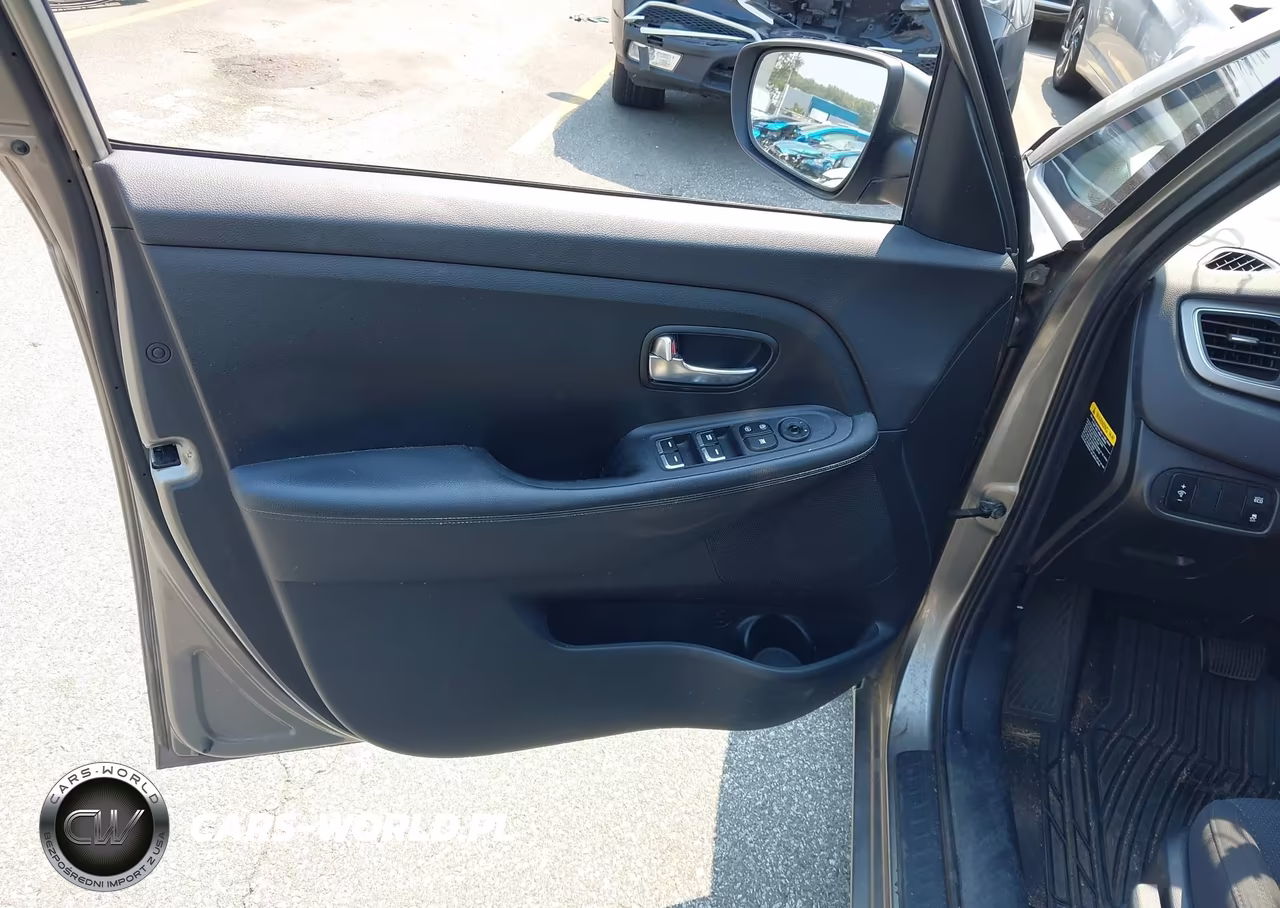 HYUNDAI ELANTRA VIN:KMHD74LF4HU072081 - 22