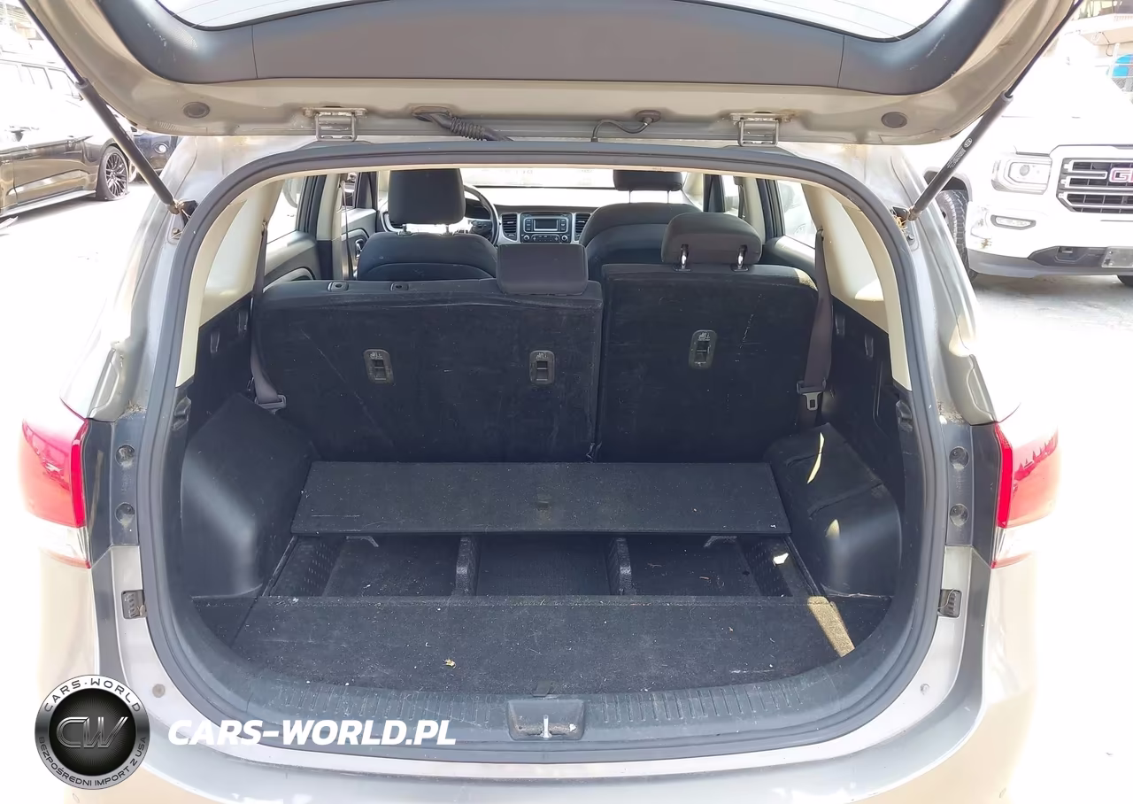 HYUNDAI ELANTRA VIN:KMHD74LF4HU072081 - 24