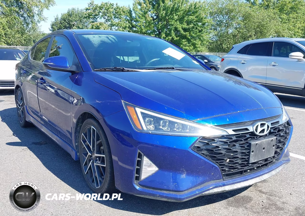 HYUNDAI ELANTRA