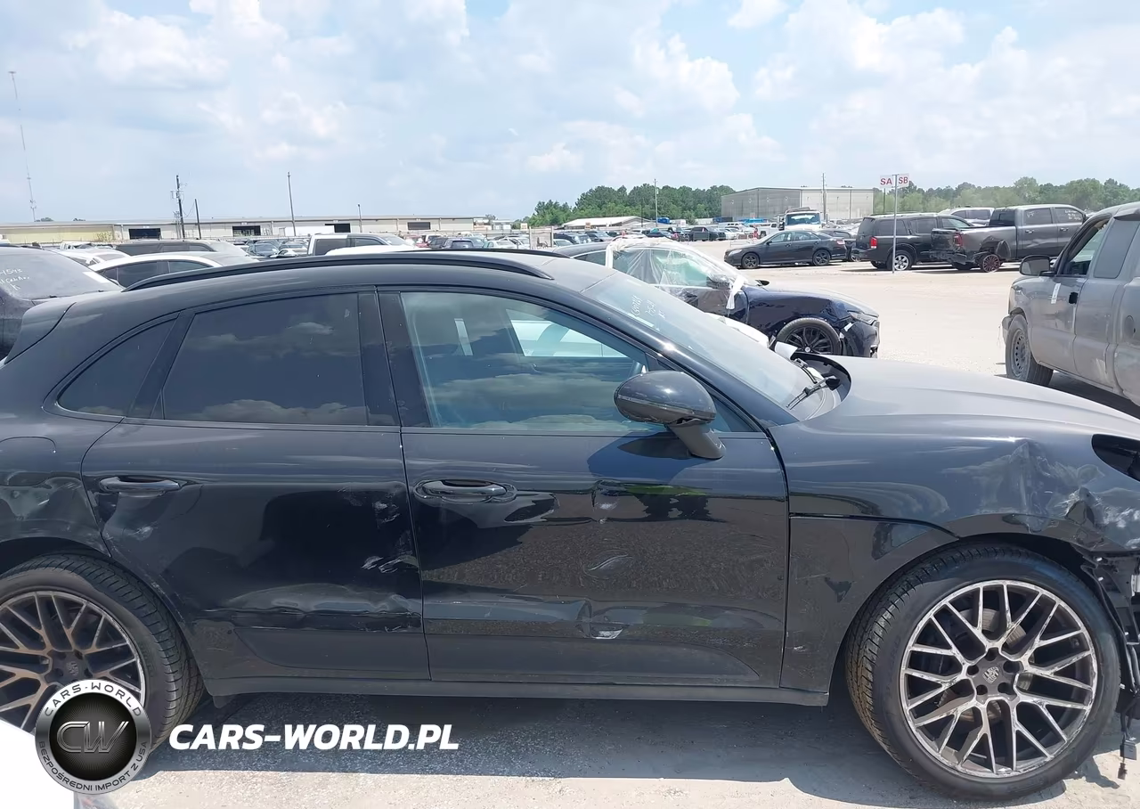 2020 Porsche Macan VIN:WP1AA2A59LLB07489 - 14
