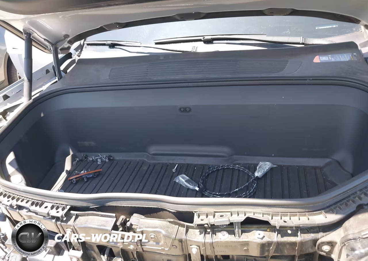 2023 Rivian R1T Adventure Quad Motor Large Pack VIN:7FCTGAAA6PN020119 - 10