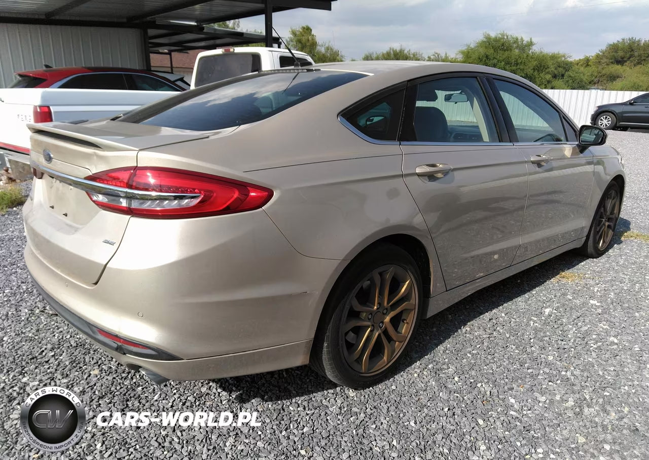 2017 Ford Fusion Se VIN:3FA6P0H75HR411192 - 4