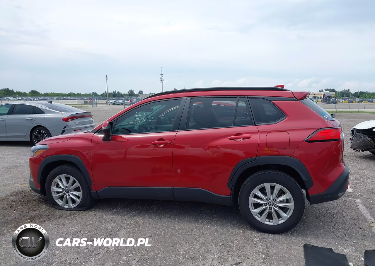 2022 Toyota Corolla Cross Le VIN:7MUCAAAG8NV028683 - 14