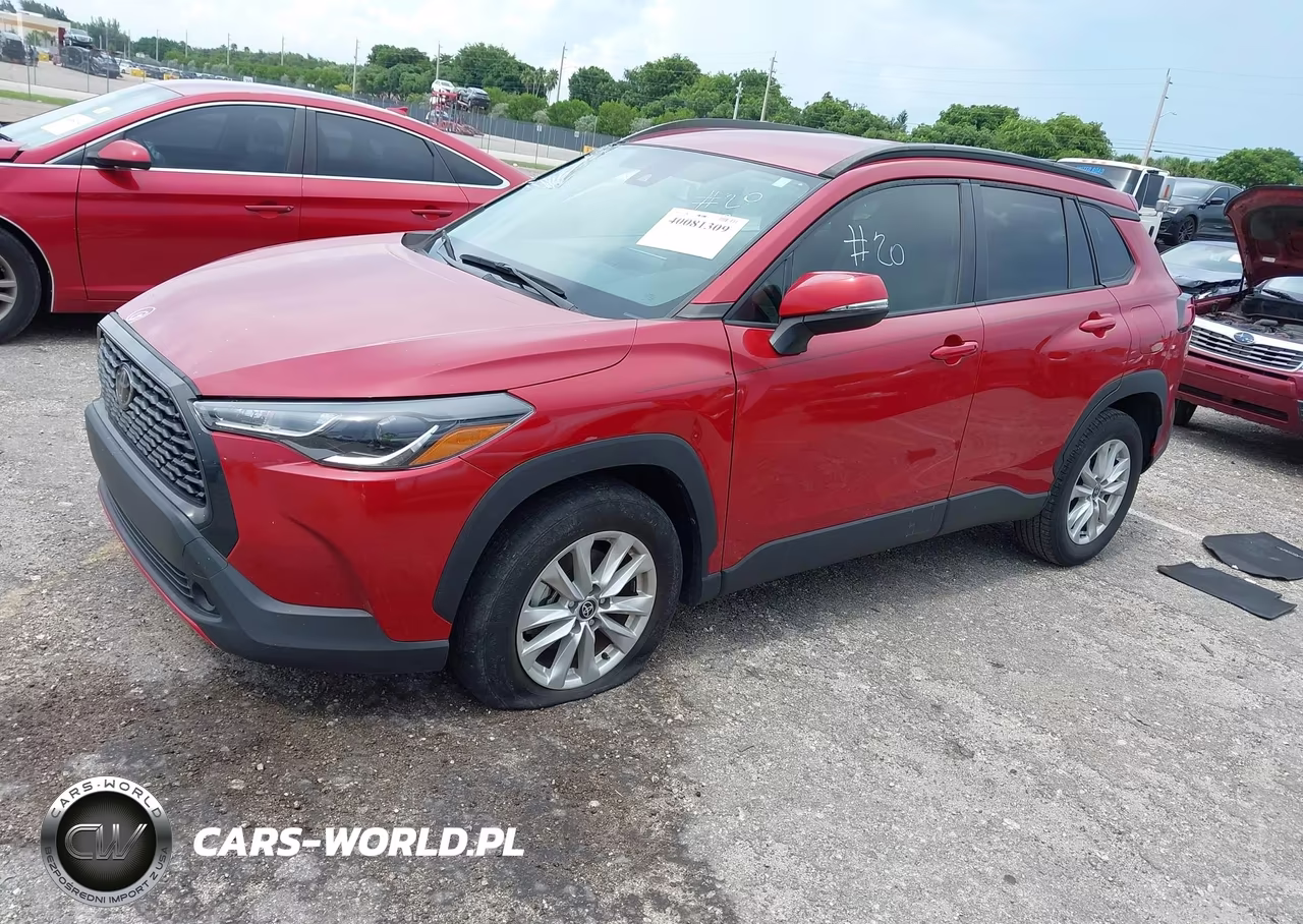 2022 Toyota Corolla Cross Le VIN:7MUCAAAG8NV028683 - 2