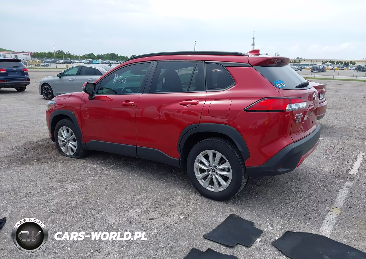 2022 Toyota Corolla Cross Le VIN:7MUCAAAG8NV028683 - 3