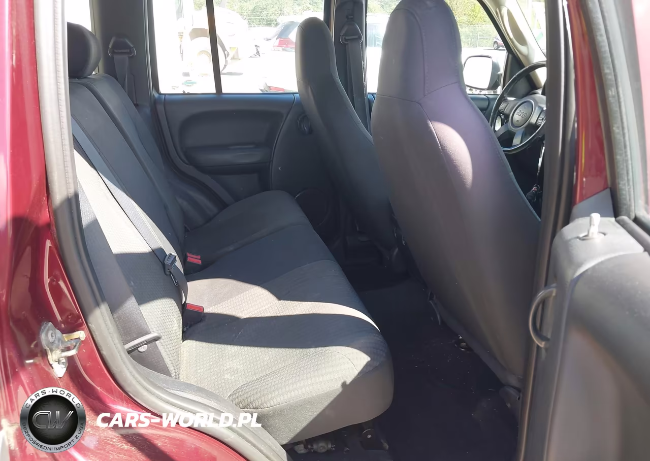 2003 Jeep Liberty Sport VIN:1J4GL48K03W691416 - 8