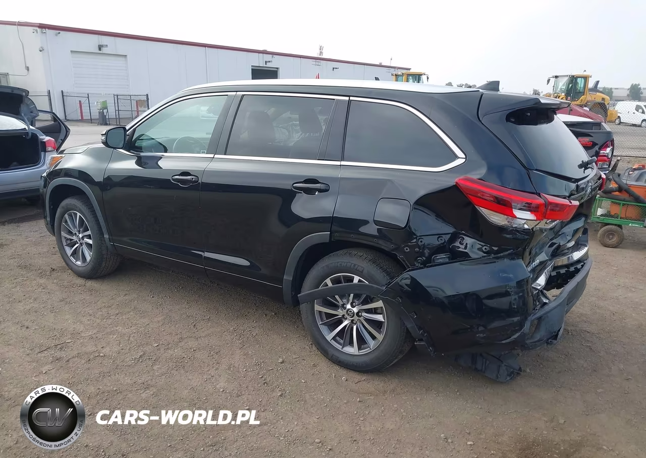 2017 Toyota Highlander Xle VIN:5TDKZRFH3HS518533 - 3