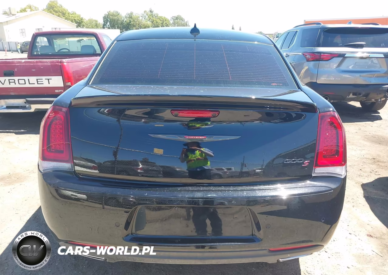 2023 Chrysler 300 300S VIN:2C3CCABT4PH706626 - 17